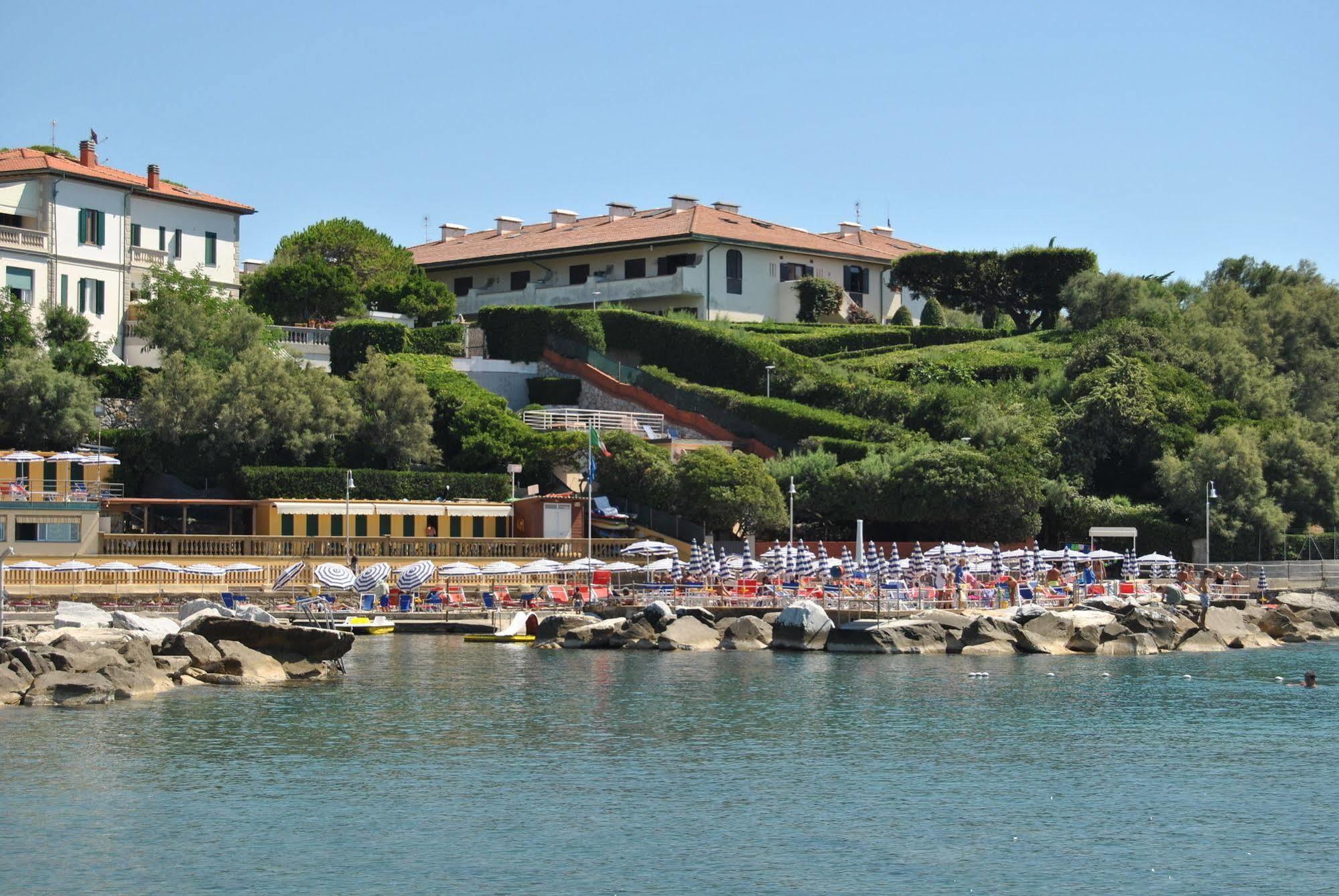 Residenza Venus Apartment Castiglioncello Exterior photo
